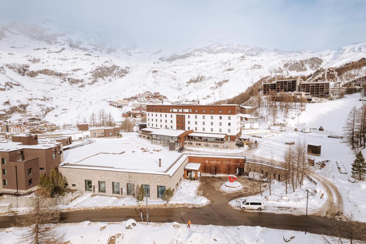 Valtur Cervinia Cristallo Ski Resort Breuil-Cervinia Bagian luar foto