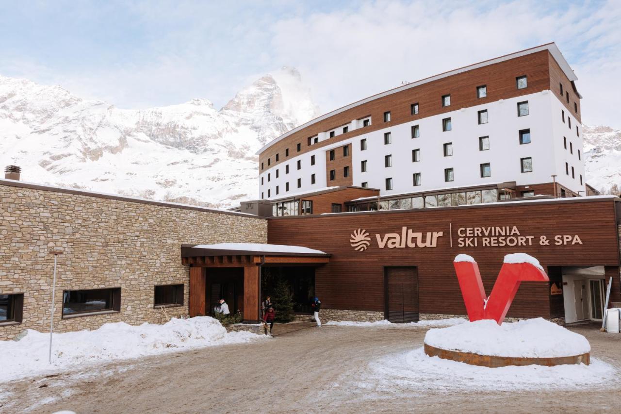 Valtur Cervinia Cristallo Ski Resort Breuil-Cervinia Bagian luar foto