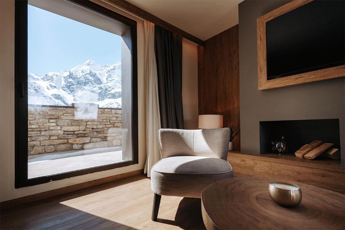 Valtur Cervinia Cristallo Ski Resort Breuil-Cervinia Bagian luar foto